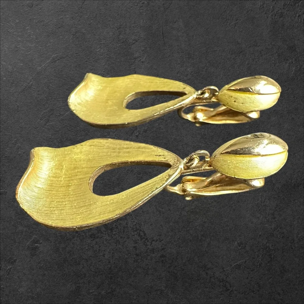 Unbranded vintage clip